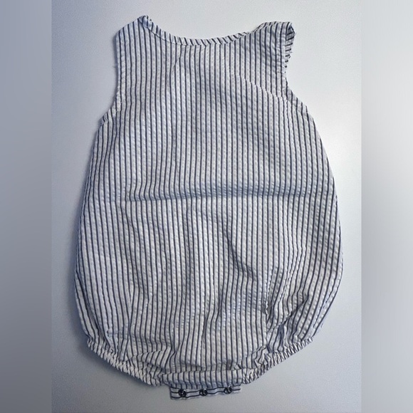 12 month old Carter’s navy striped onesie sleeveless with matching velcro hat - Picture 2 of 7